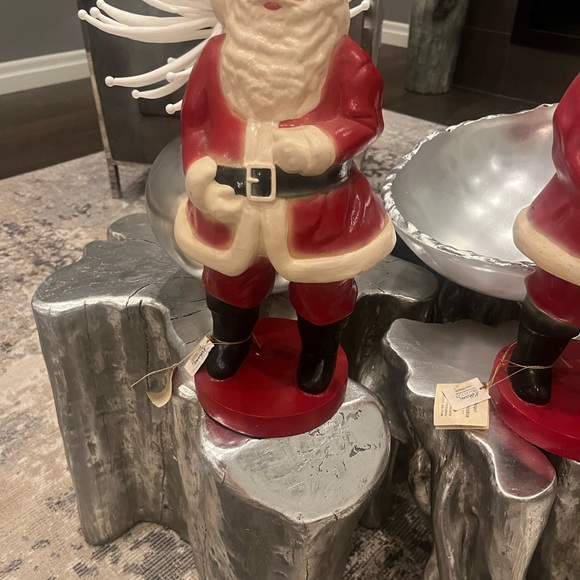 Pair of matching Katherine’s collection reproduction Santa’s 18 inches tall - Picture 10 of 17